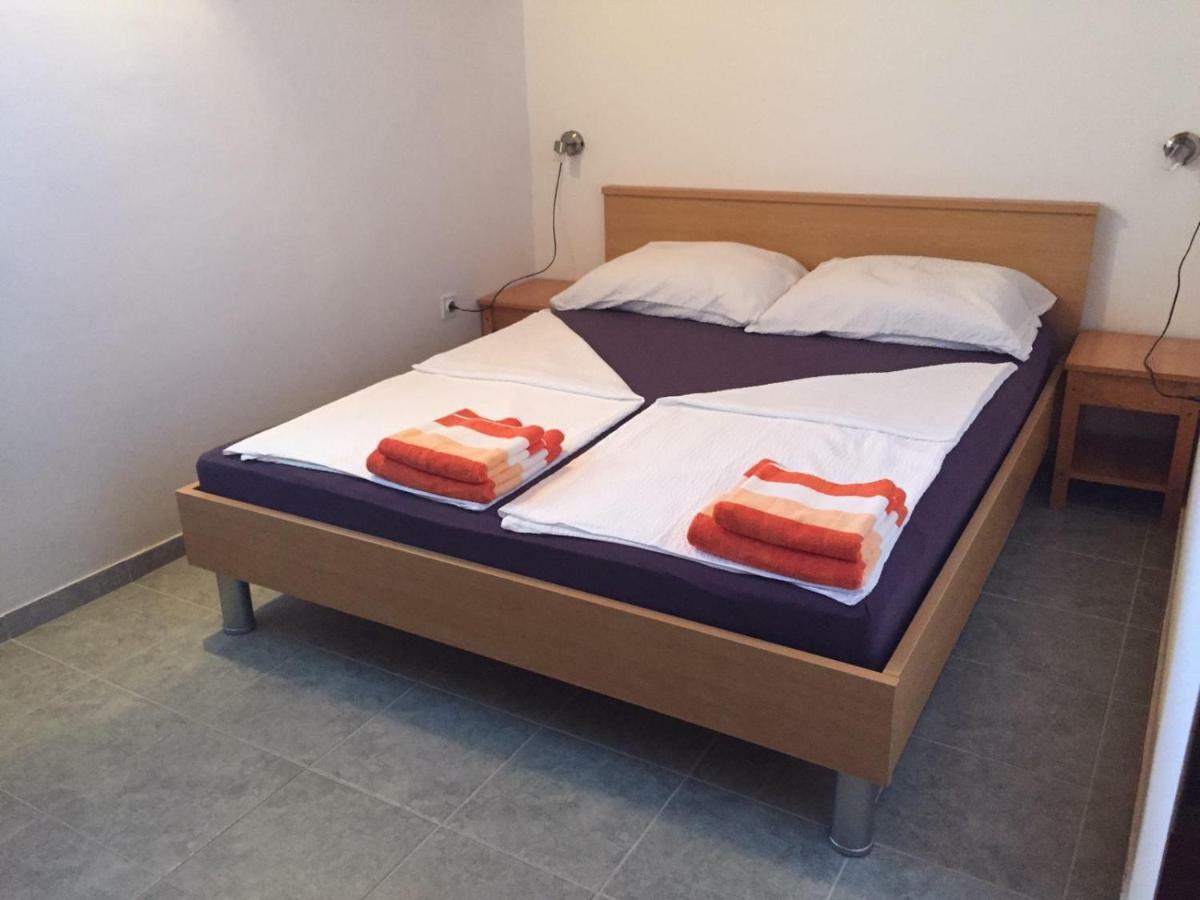 Apartmani Atila Damir Omiš Exterior foto